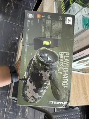 JBL Charge 6