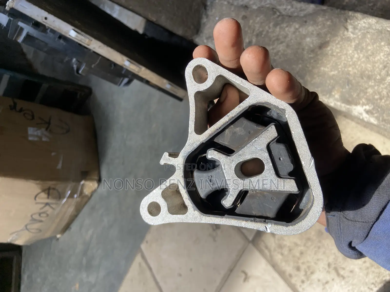 Engine Seat Cla, Gla