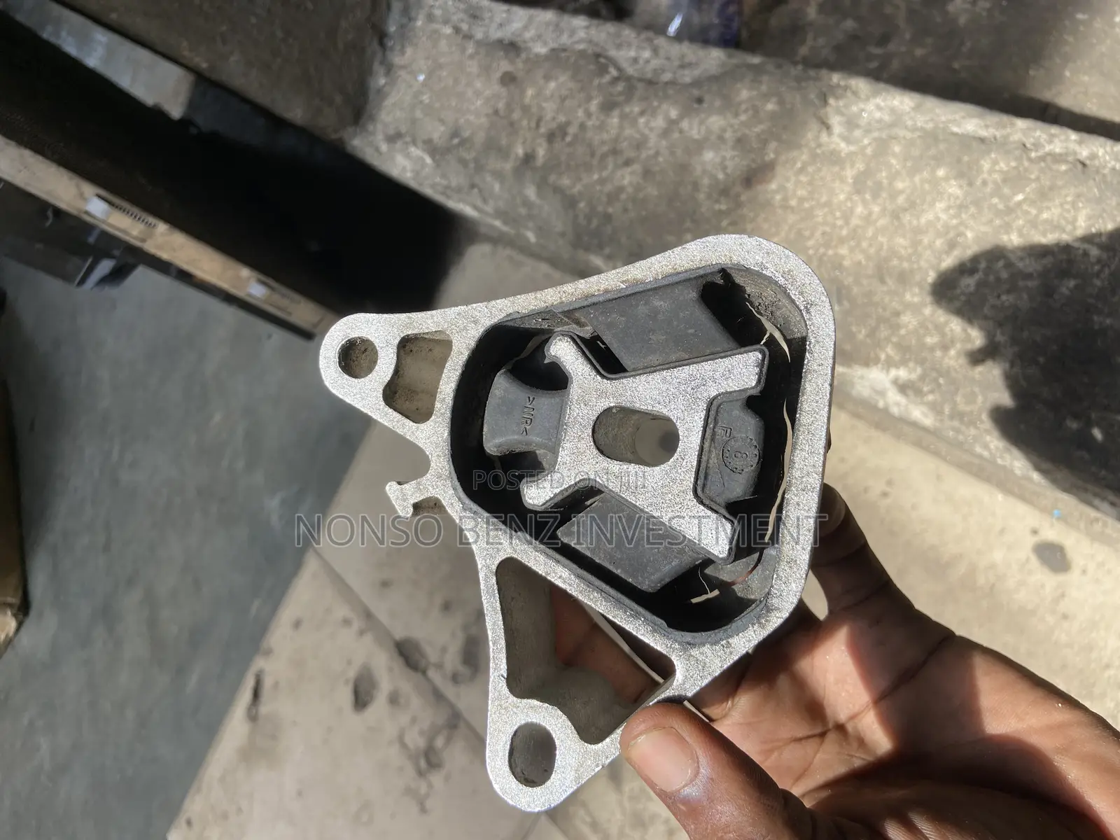 Engine Seat Cla, Gla