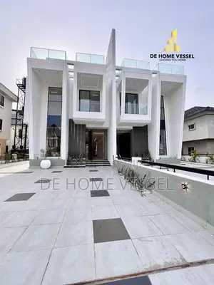 5bdrm Duplex in Osapa london for sale