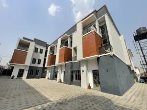 4bdrm Townhouse/Terrace in Jahi for sale