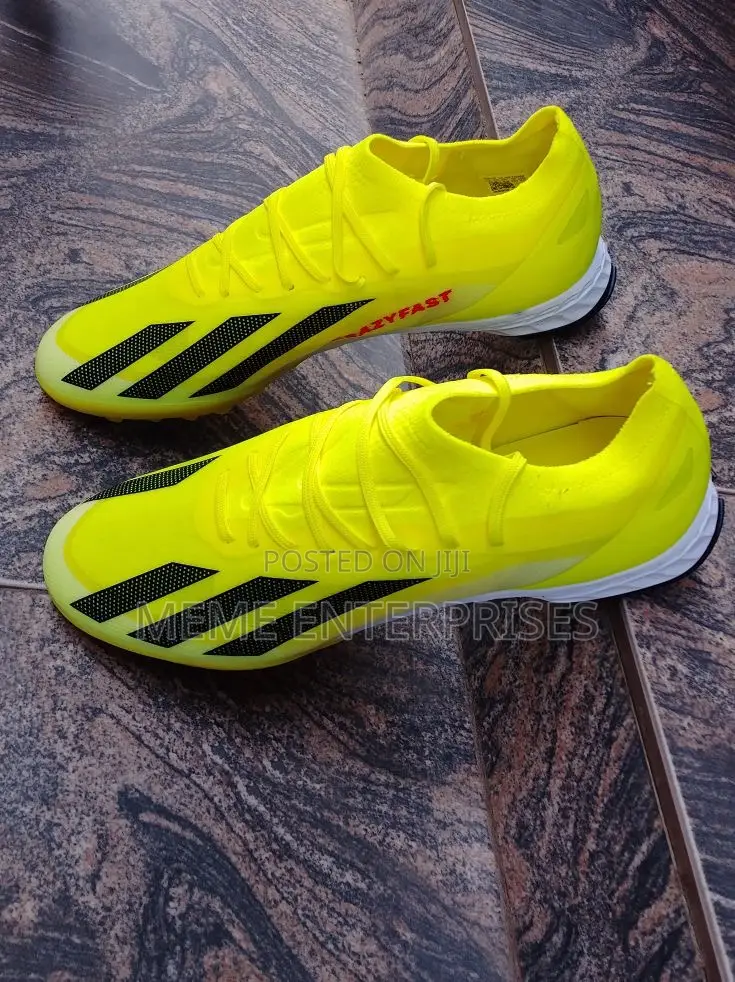 Adidas_ Trainers