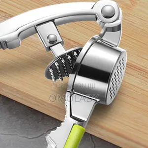 Garlic Press / Nut Cracker