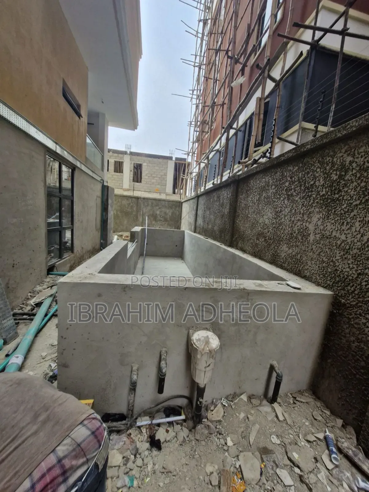 2bdrm Maisonette in Off Freedom Way, Lekki Phase 1 for sale