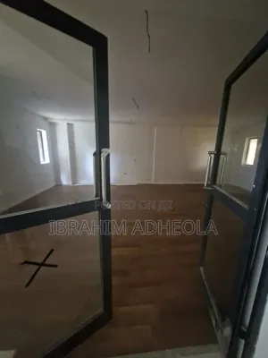 2bdrm Maisonette in Off Freedom Way, Lekki Phase 1 for sale