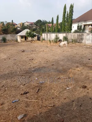 600 SQM of Land Cofo at Old G. R. A. Enugu For100m at 100m