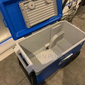 90 Quart Rolling Igloo Cooler.