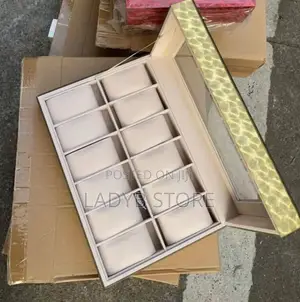 12 Slots Wrist Watch Organizer / Case