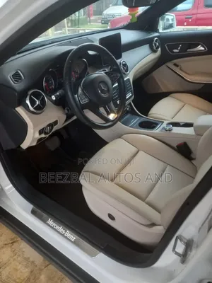 Mercedes-Benz GLA 250 2020 Off white