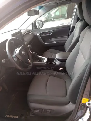 Toyota RAV4 XLE Premium FWD 2020 Gray