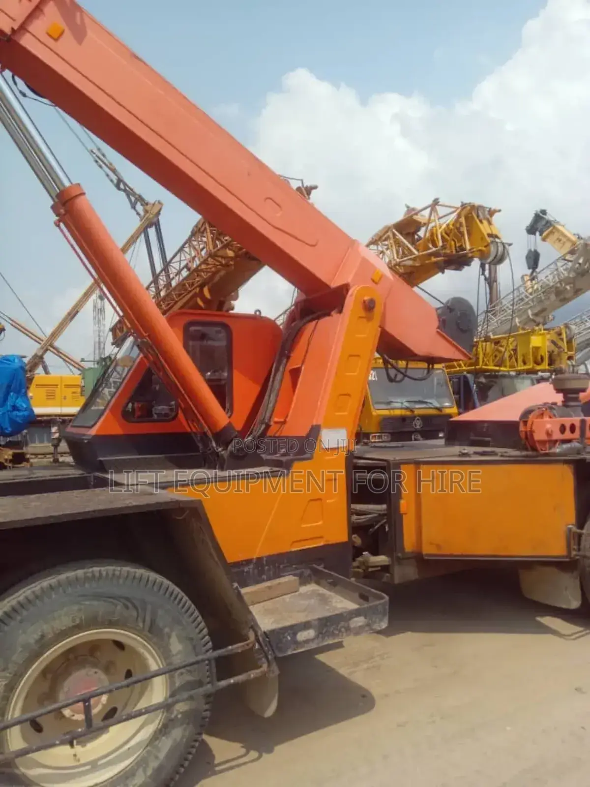 Escort Hydra Crane For Hire 17tons