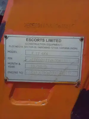 Escort Hydra Crane For Hire 17tons