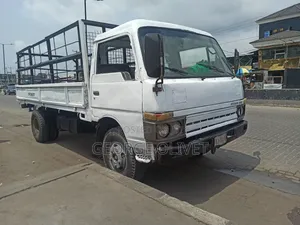 Nissan Atlas 200 Truck