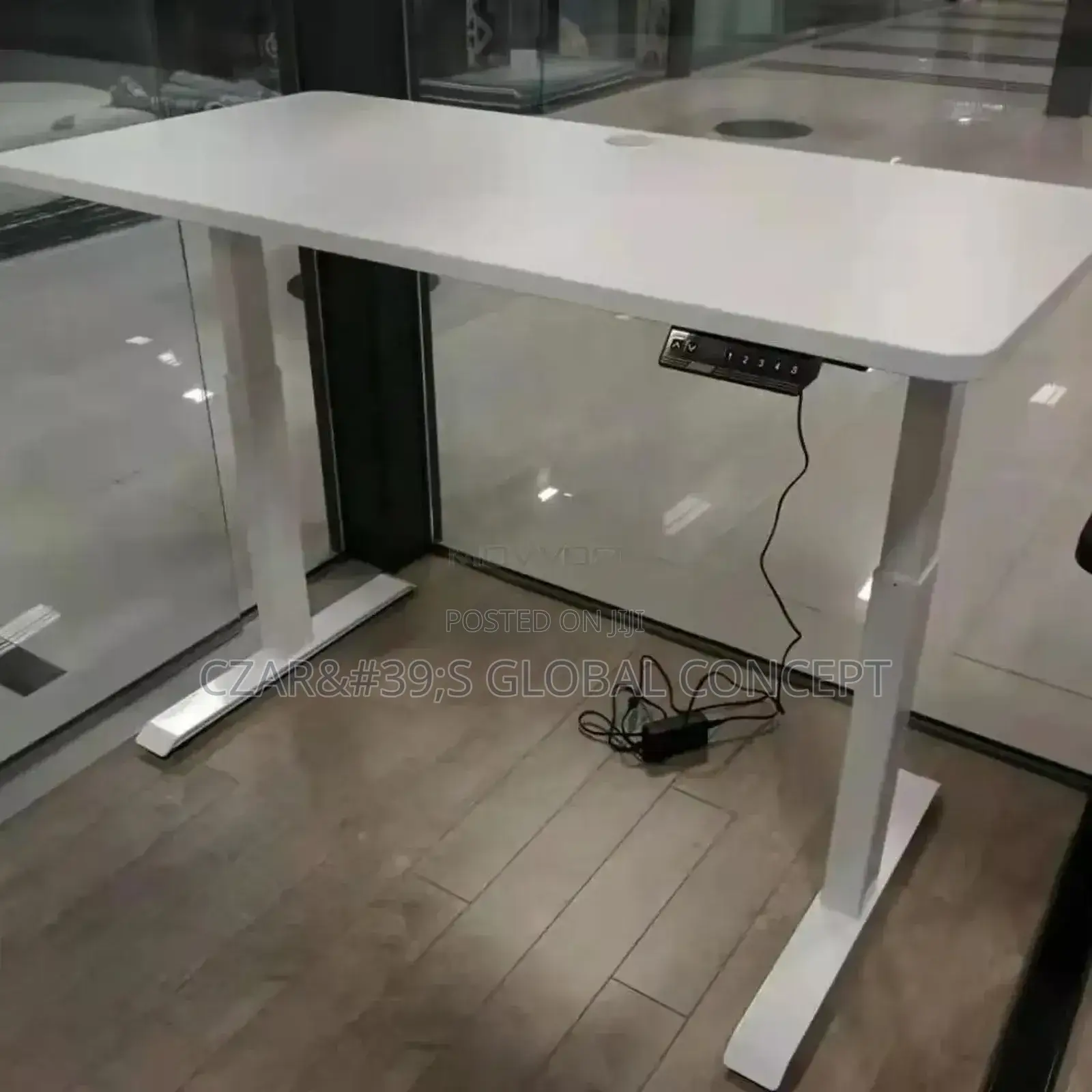 Executive With Adjustable Height