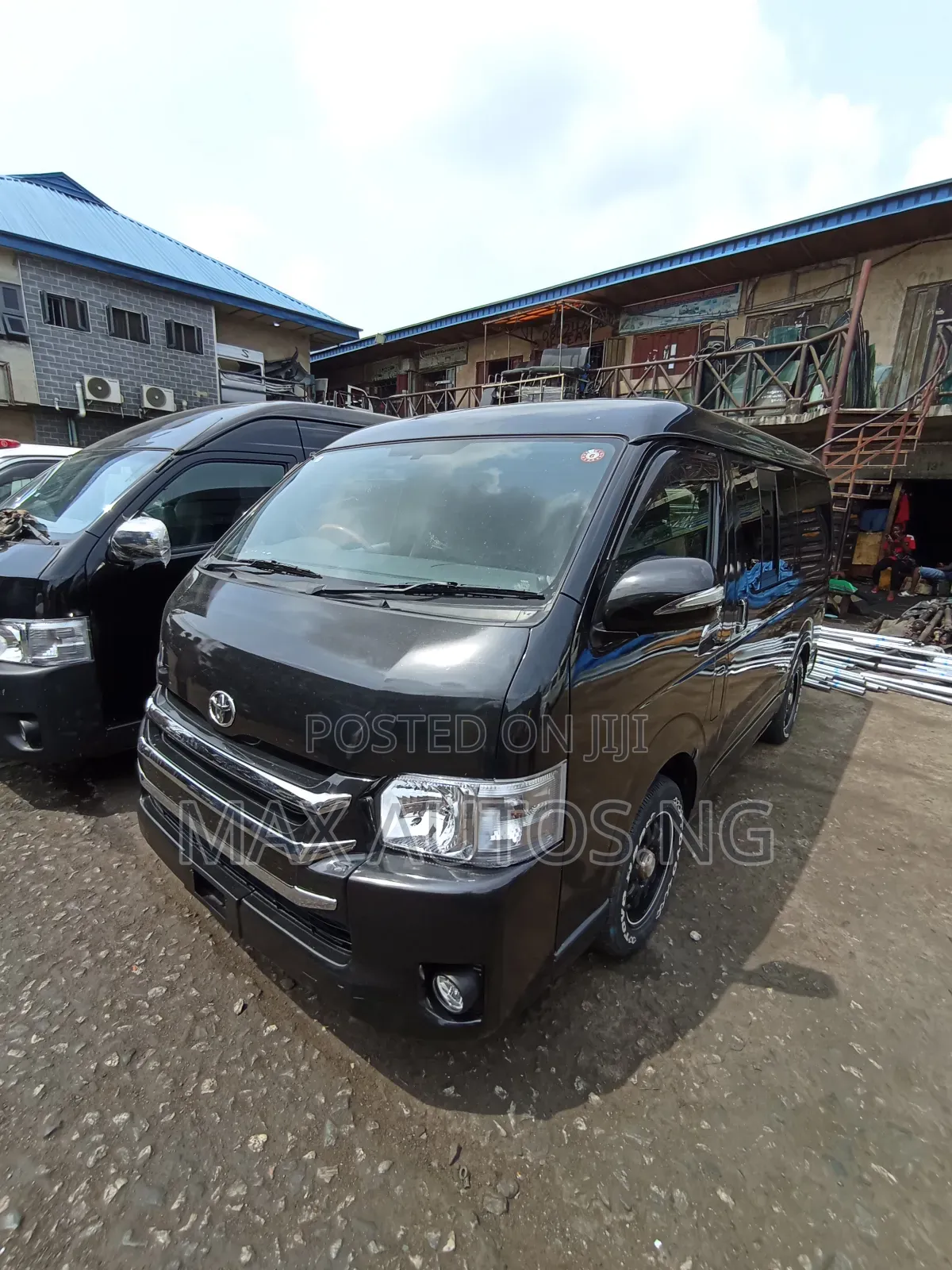 Toyota HiAce 2014 Black