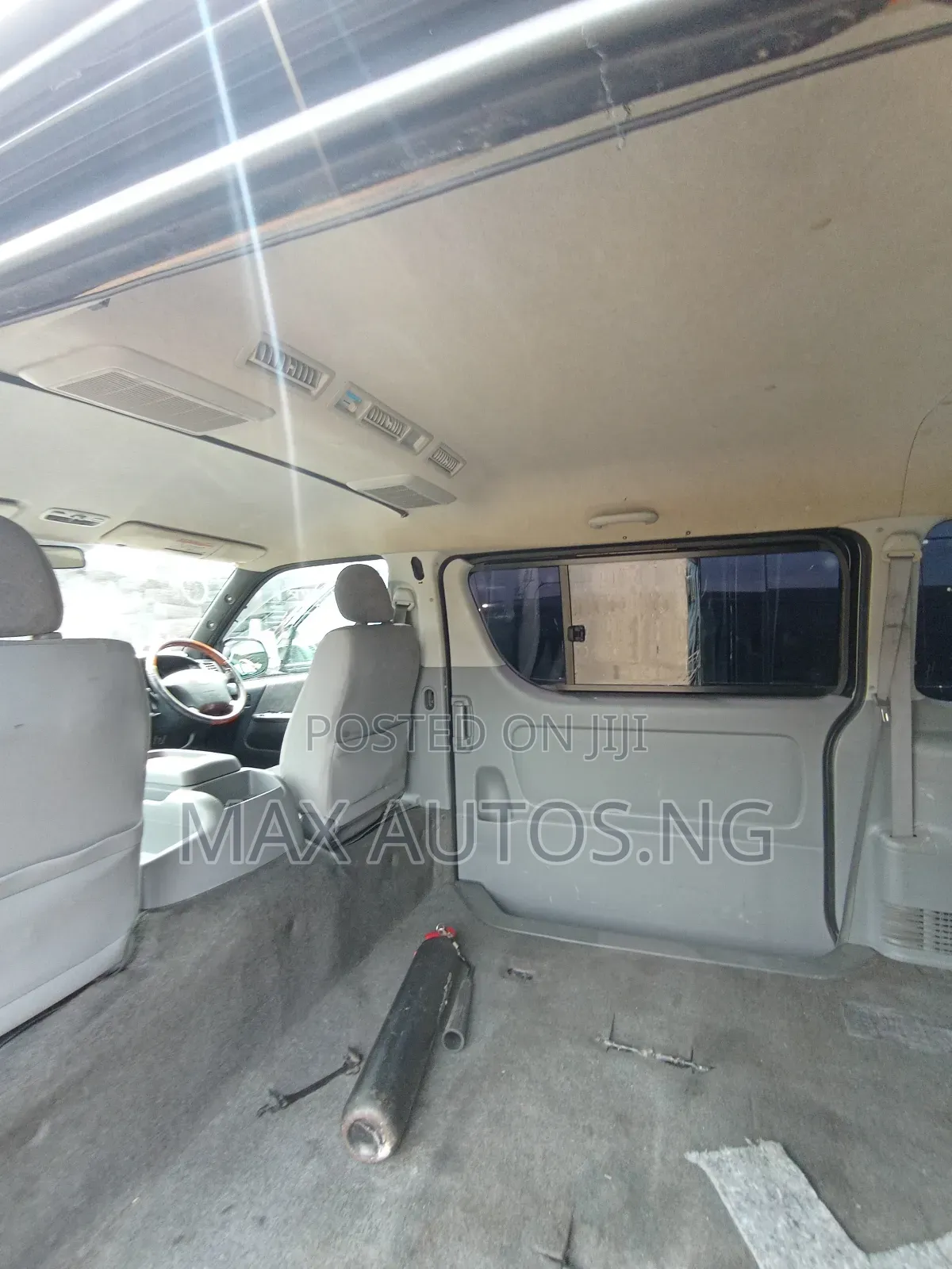 Toyota HiAce 2014 Black