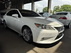 Lexus ES 350 FWD 2014 White