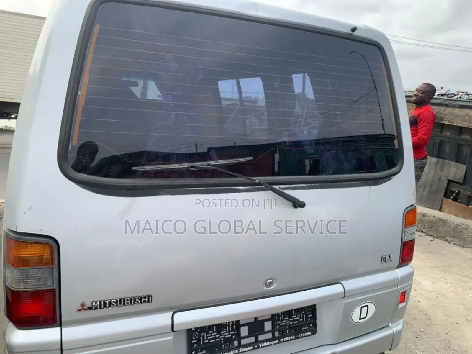 Mitsubishi L300 1998 Silver