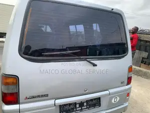 Mitsubishi L300 1998 Silver