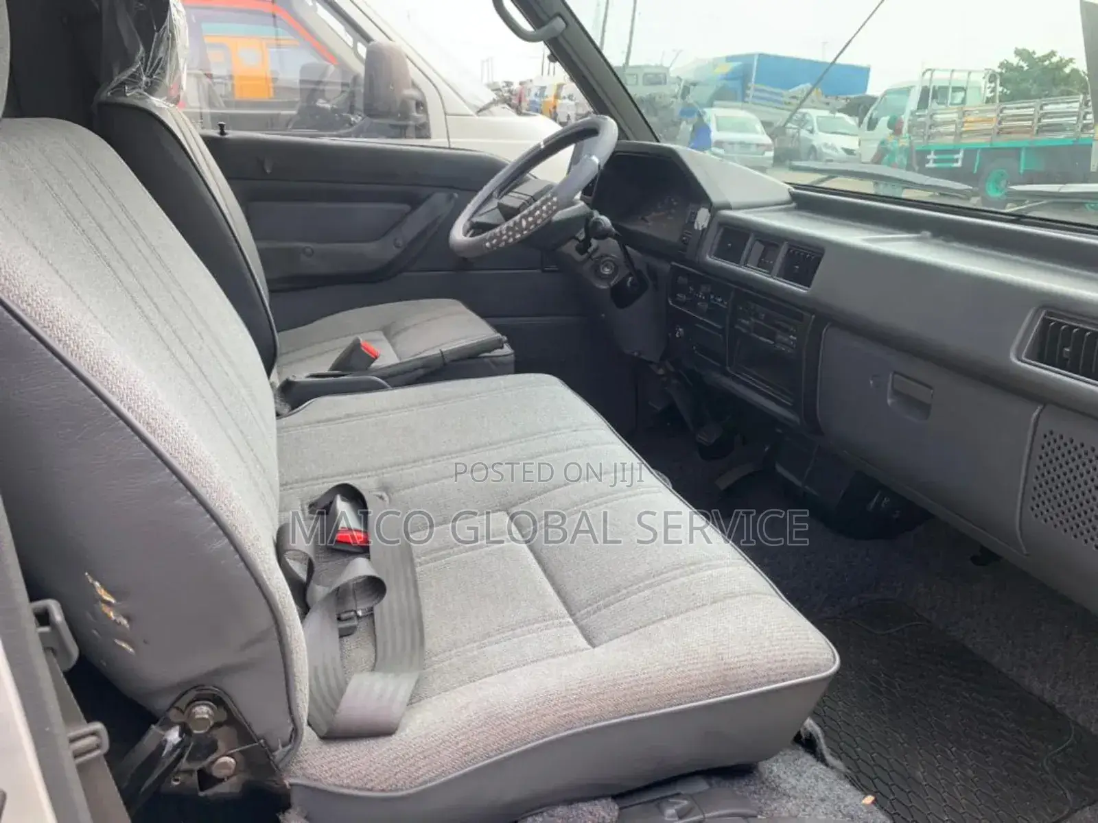 Mitsubishi L300 1998 Silver