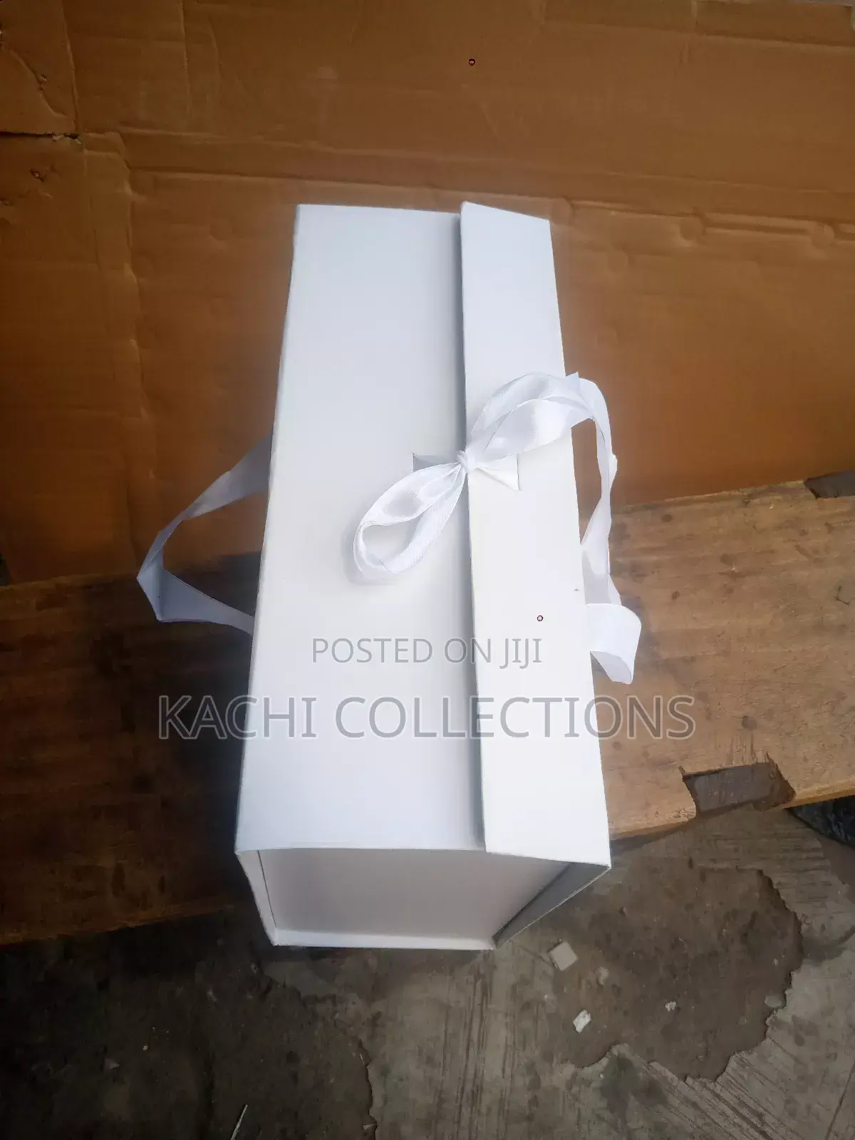 Collapsible White Box