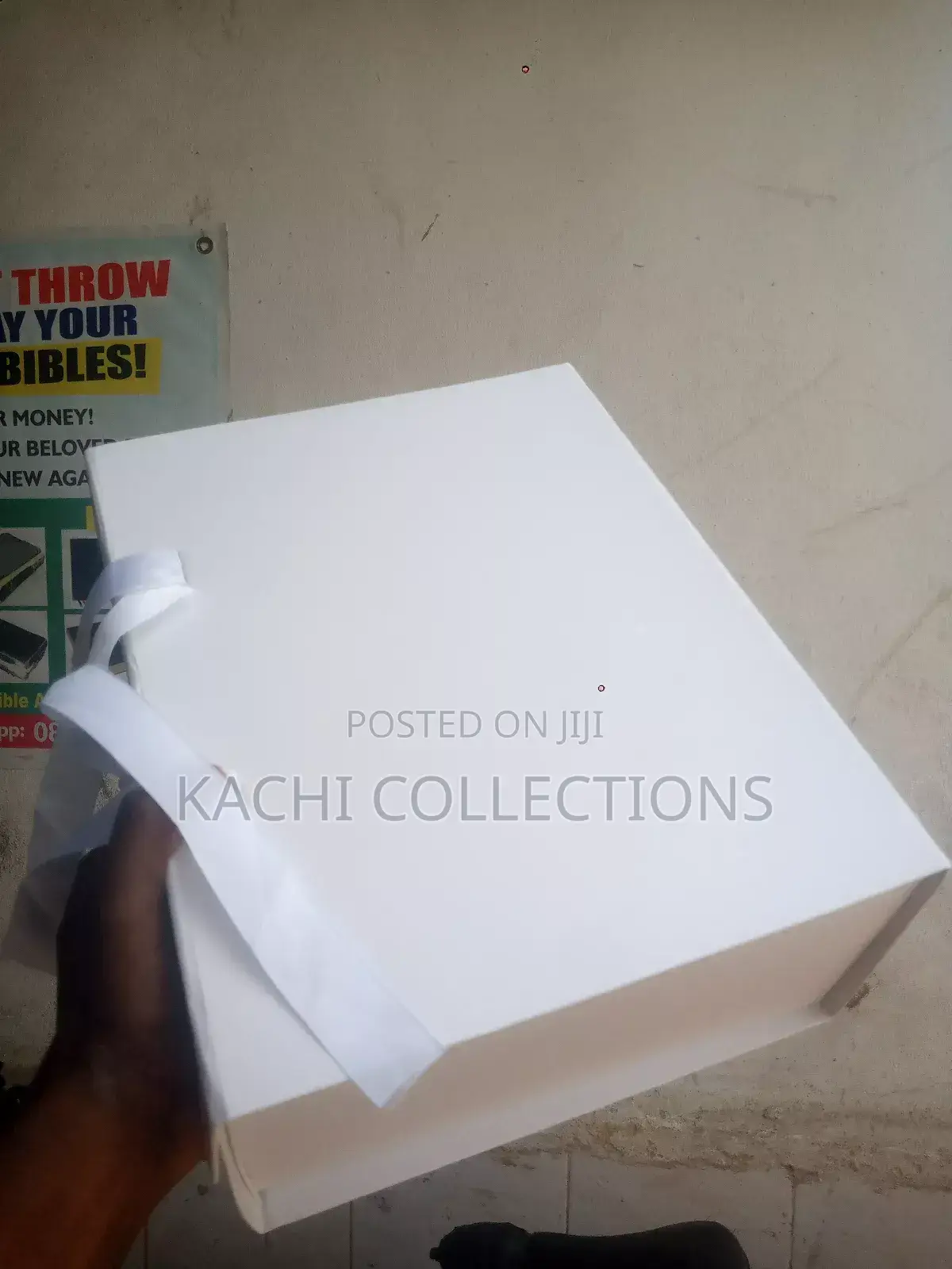 Collapsible White Box