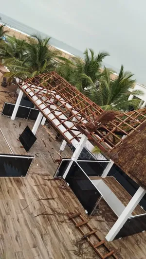 Bush Bar Gazebo Hut