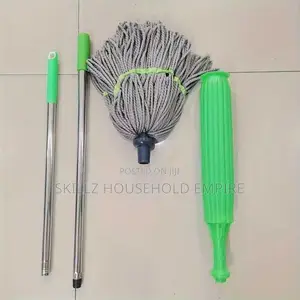 Self Squeezing Mop