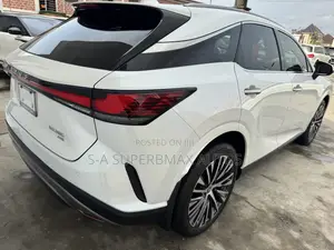Lexus RX 2024 White