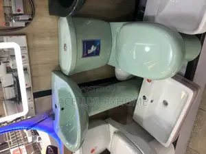 Water Closet Light Lemon