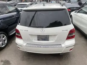 Mercedes-Benz GLK-Class 350 4MATIC 2010 White