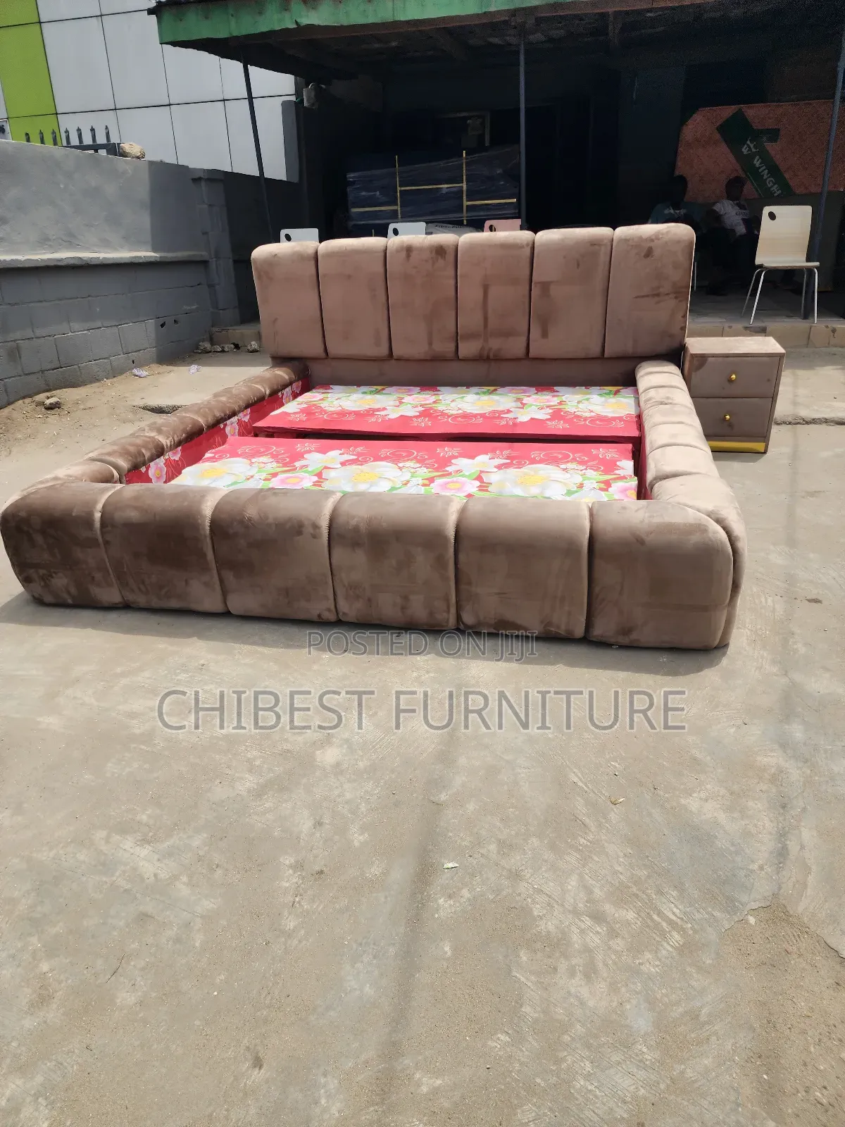 Luxury Padded 7by6 Bed Stand.