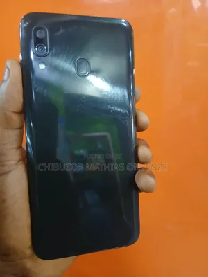 Samsung Galaxy A20 64 GB Black