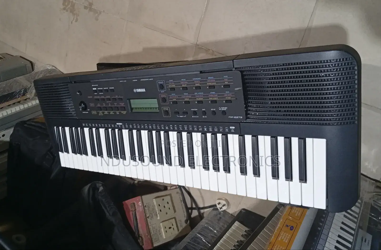 Uk Used Yamaha PSR-E273
