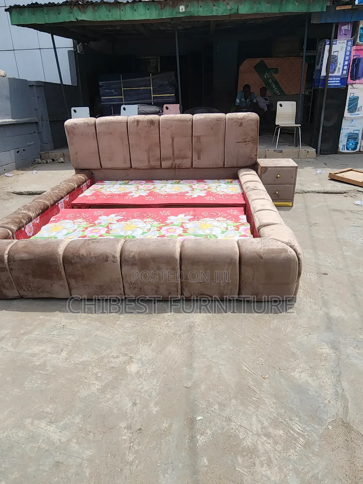 7by6 Bed With a Single Bed Side Drawer