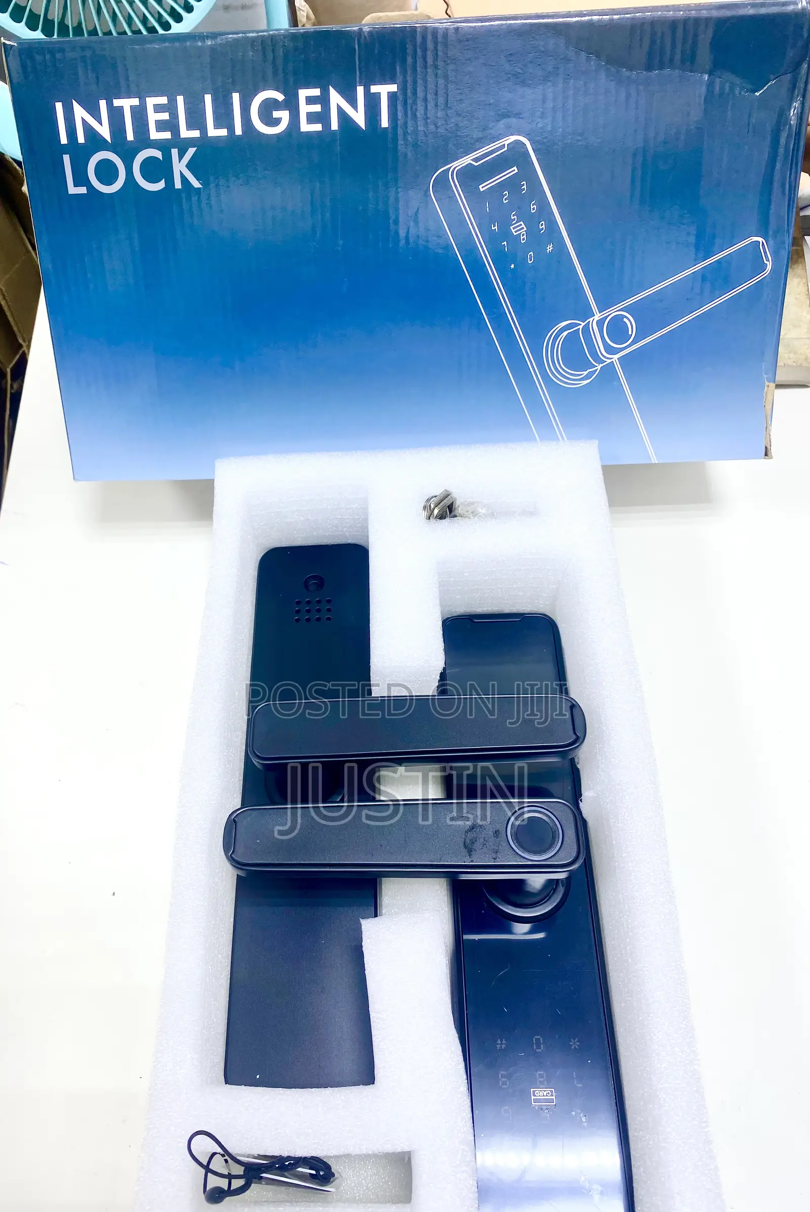 Intelligent Door Lock With Fingerprint, Card,Passcode,Key