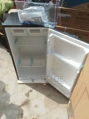 90l Royal Single Door With Key Refrigerator (2 Shelve)