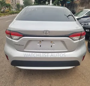 Toyota Corolla 2022 Silver