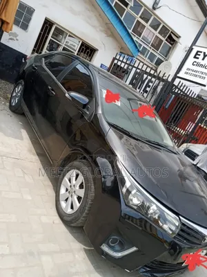 Toyota Corolla LE Plus 4dr Sedan (1.8L 4cyl CVT) 2016 Black