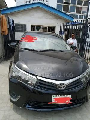 Toyota Corolla LE Plus 4dr Sedan (1.8L 4cyl CVT) 2016 Black