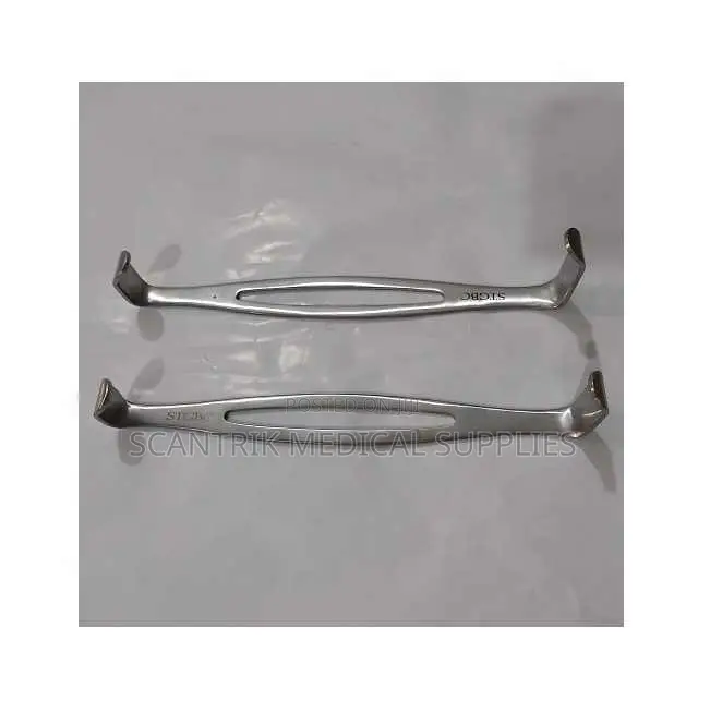 Surgical Retractor