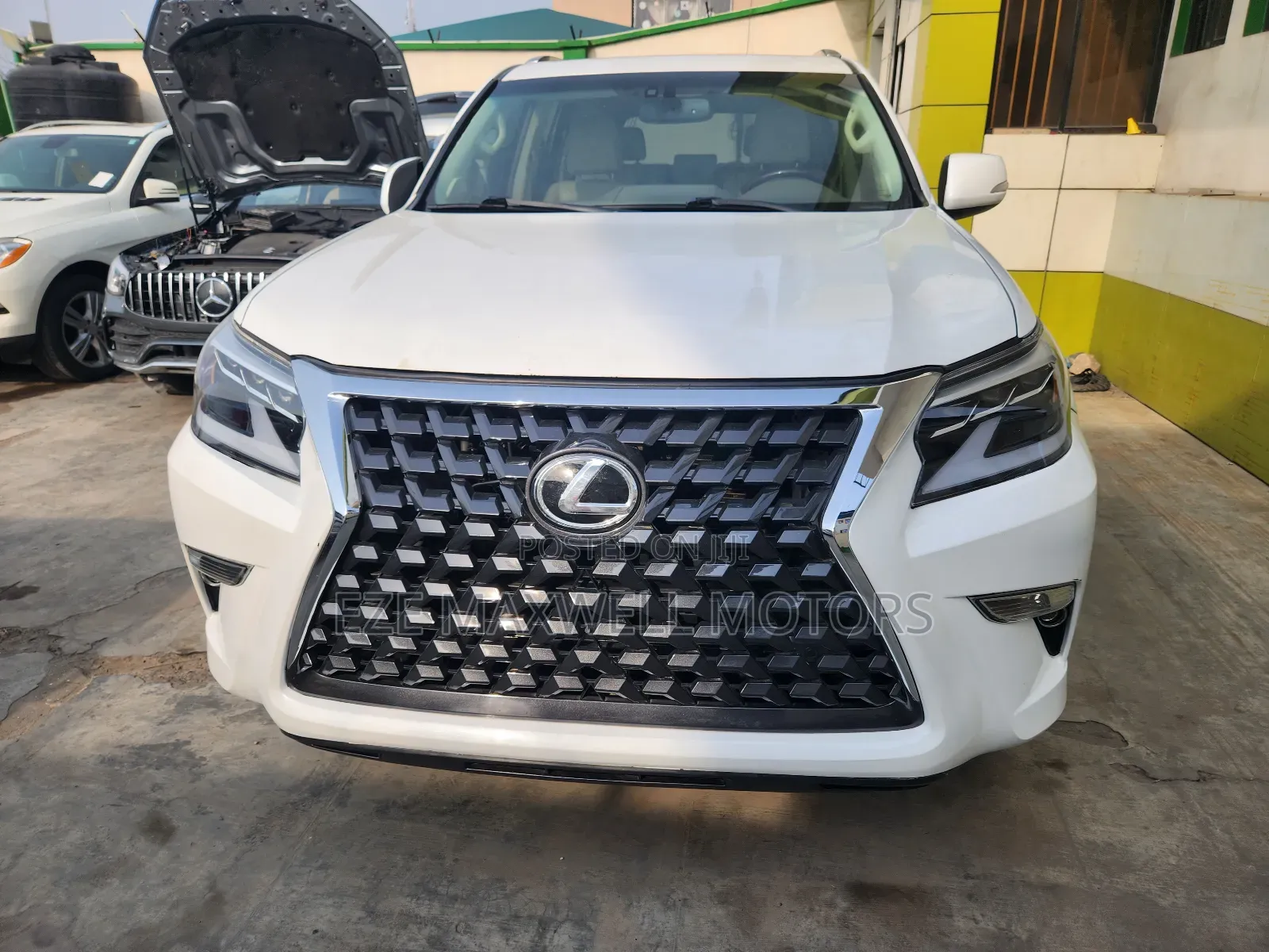 Lexus GX 2019 White