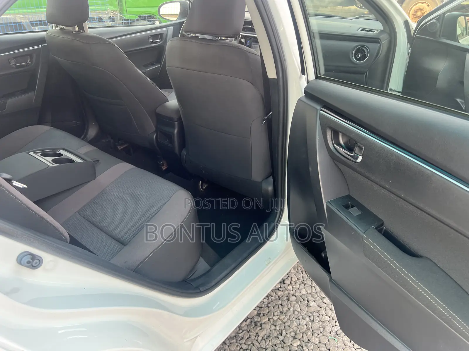 Toyota Corolla 2017 White
