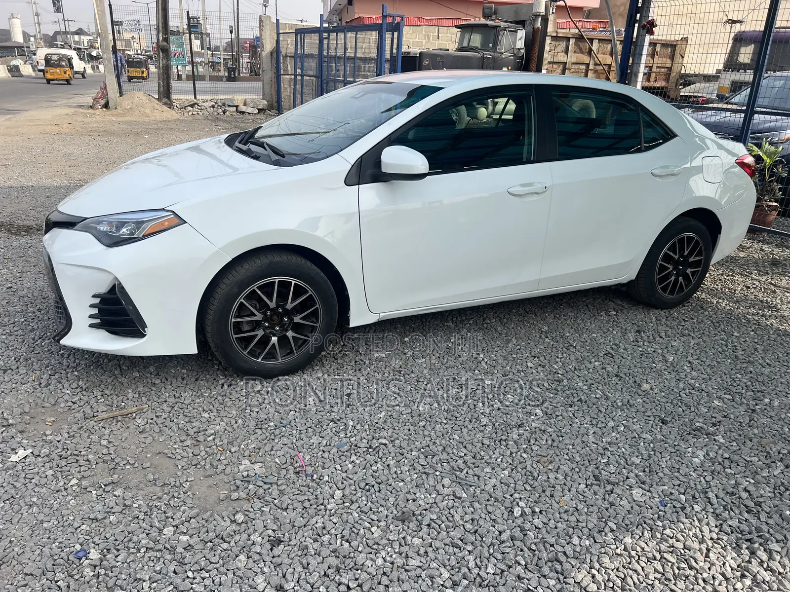 Toyota Corolla 2017 White
