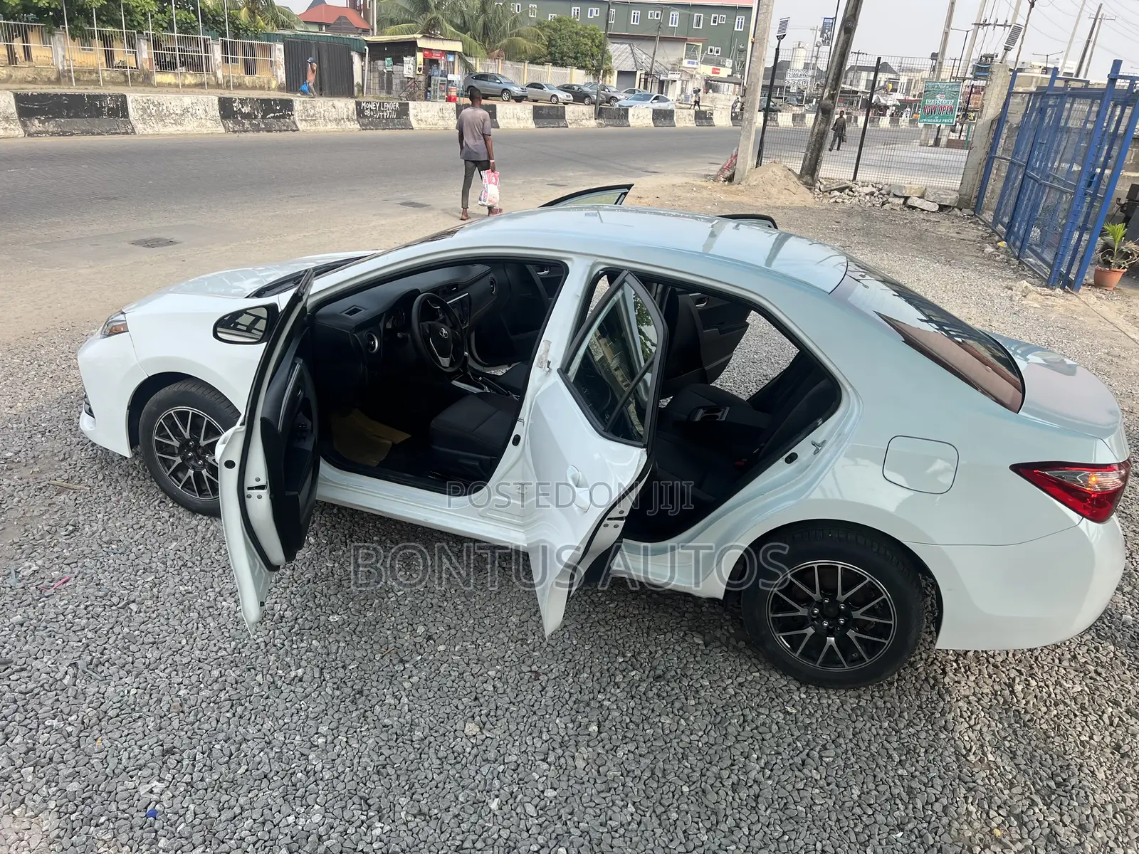 Toyota Corolla 2017 White