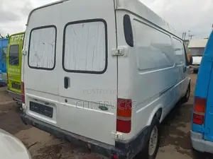 Ford Transit 2000 White