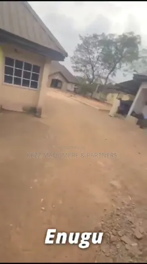 For Sale: 1380 SQMTS With 3 Bedroom Bungalow Nq