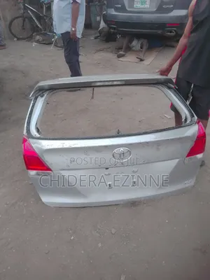 Toyota Venza 2010 Model Empty Boot