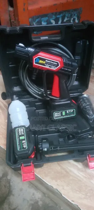 Cordless Pressure Washer