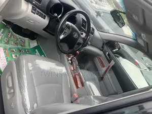 Toyota Highlander Limited 2012 Black